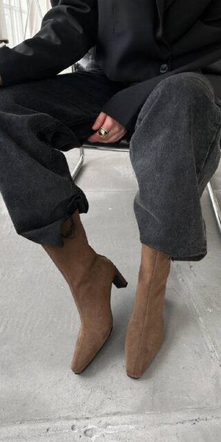 Elegant suede ankle boots - Image 3