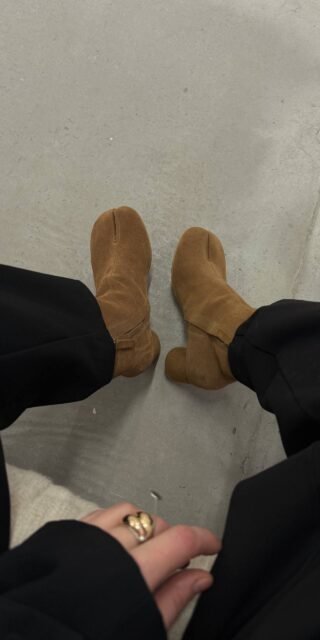 Elegant Tabi ankle boots - Image 3