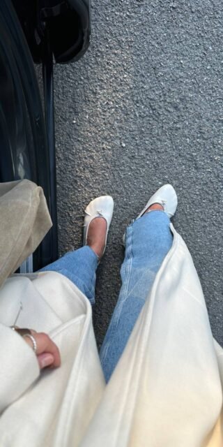 Ballet flats with a wide toe box
