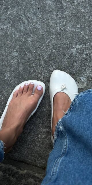 Ballet flats with a wide toe box - Image 10