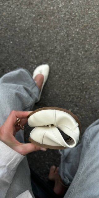 Ballet flats with a wide toe box - Image 4