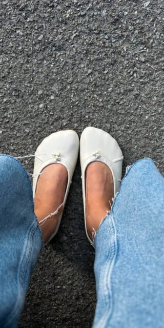 Ballet flats with a wide toe box - Image 7