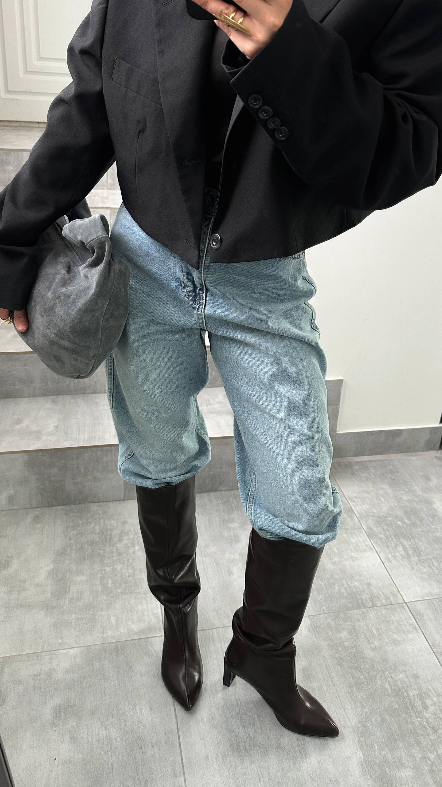 An elegant leather classic - Image 5