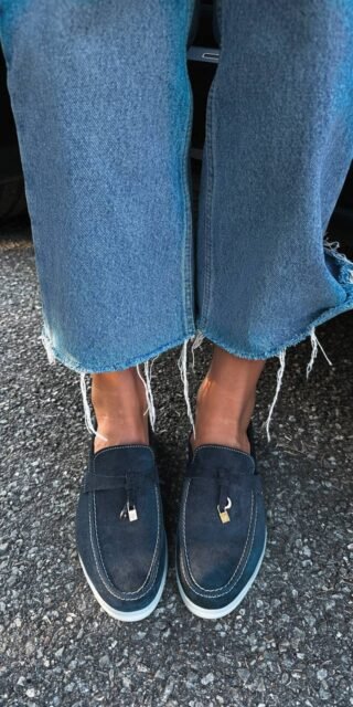 Loafers with a decorative buckle - Image 2