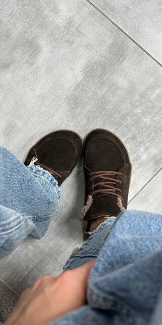 Barefoot sneakers with natural biomechanics