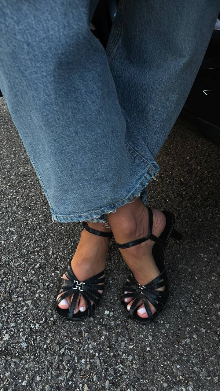Luxurious sandal - Image 2