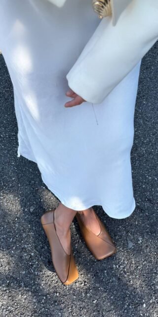 Simple ballet flats with a square toe