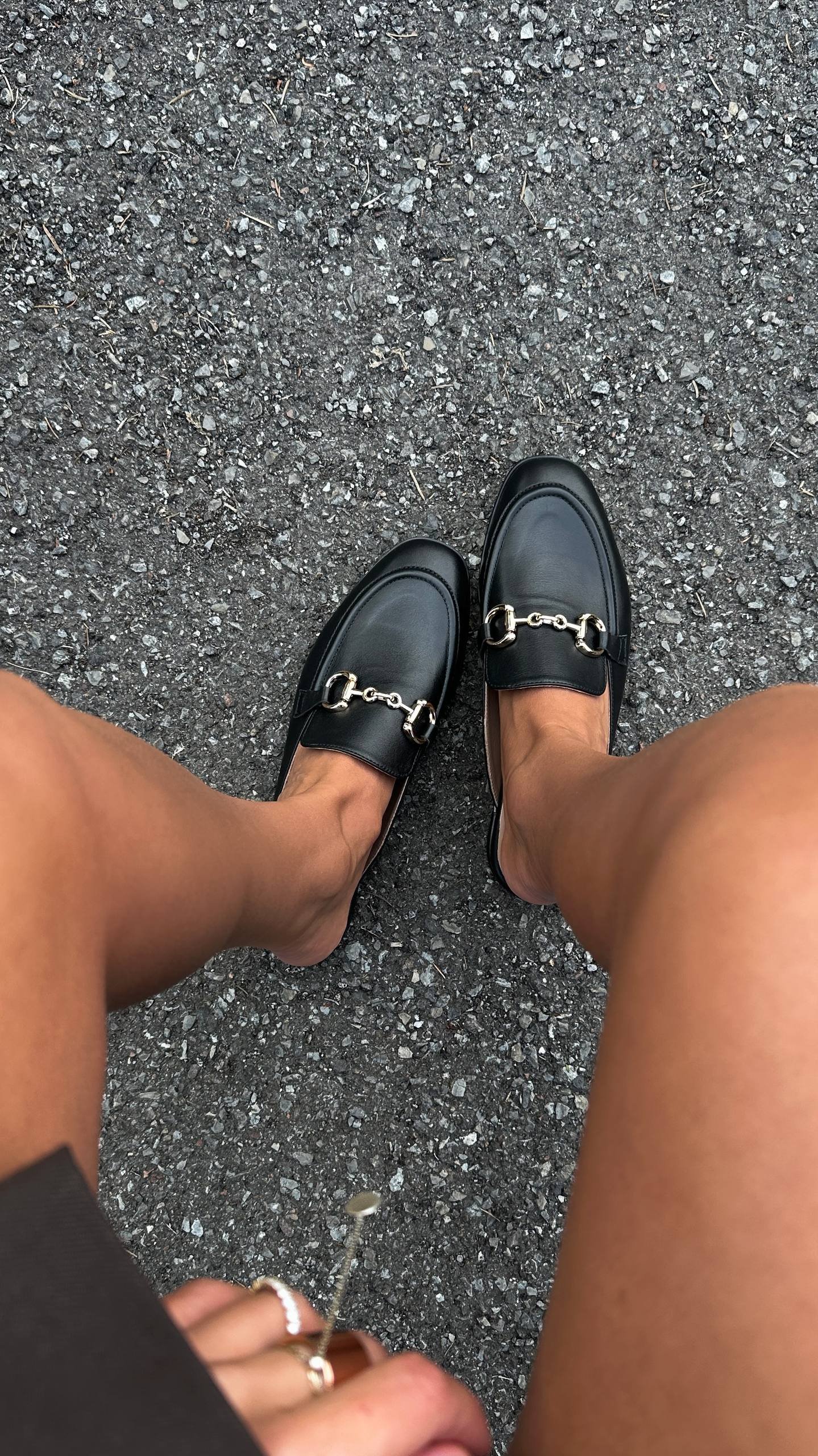 Mules with elegant gold hardware - Image 4