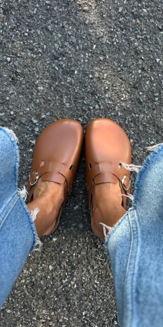 Clogs with orthopedic soles