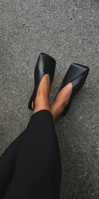 Slingbacks with a square toe