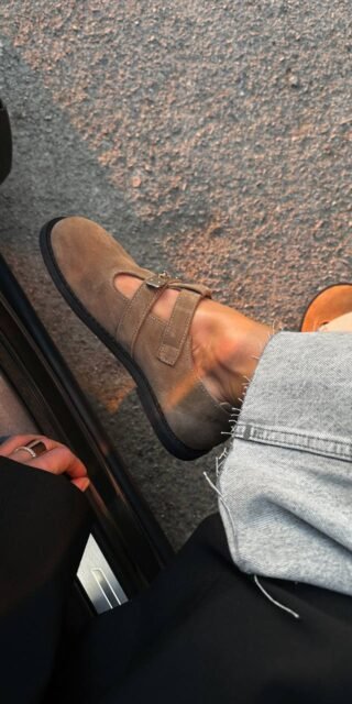 Suede ballet flats with a wide toe box - Image 8