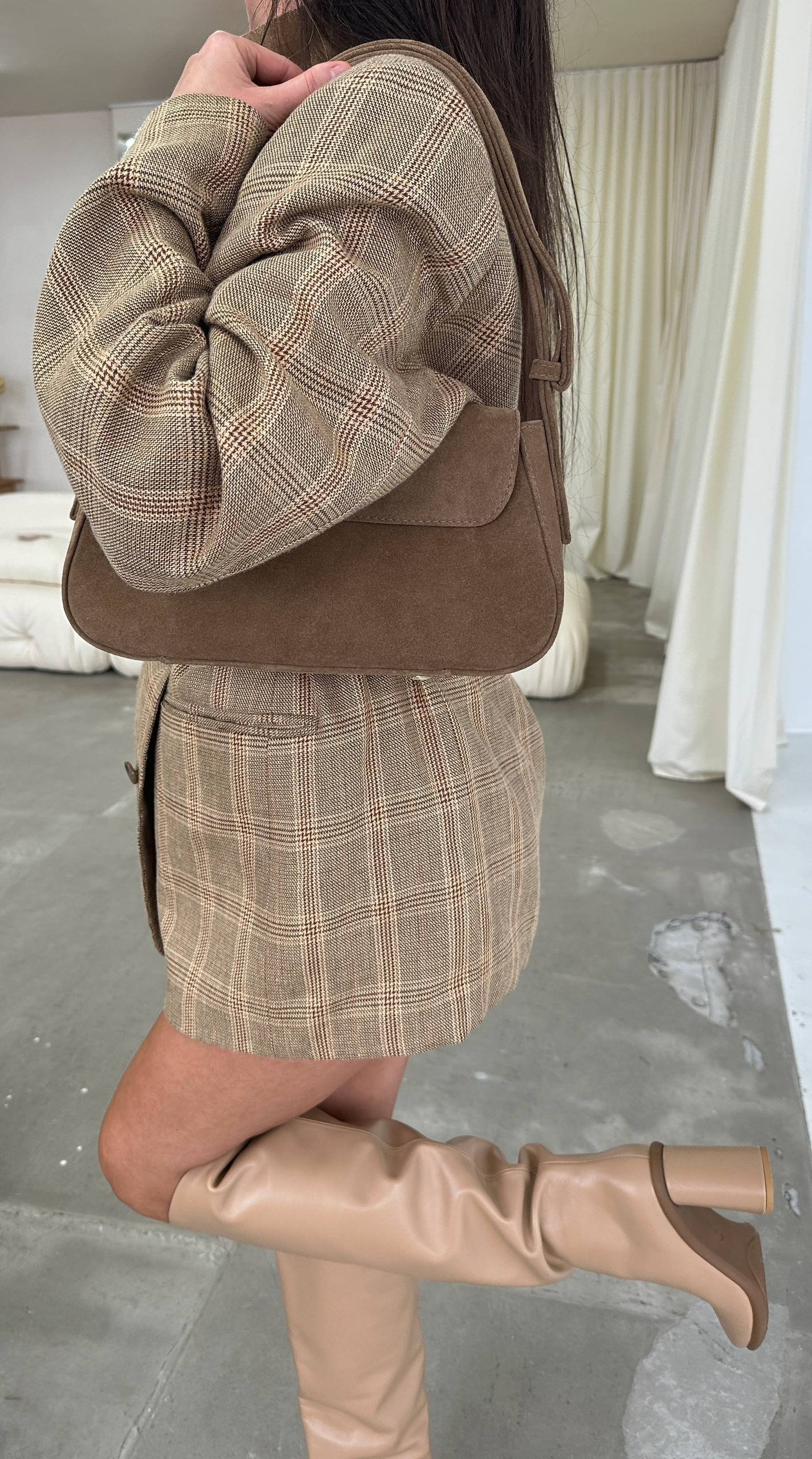 Trendy Square Cape - Image 3