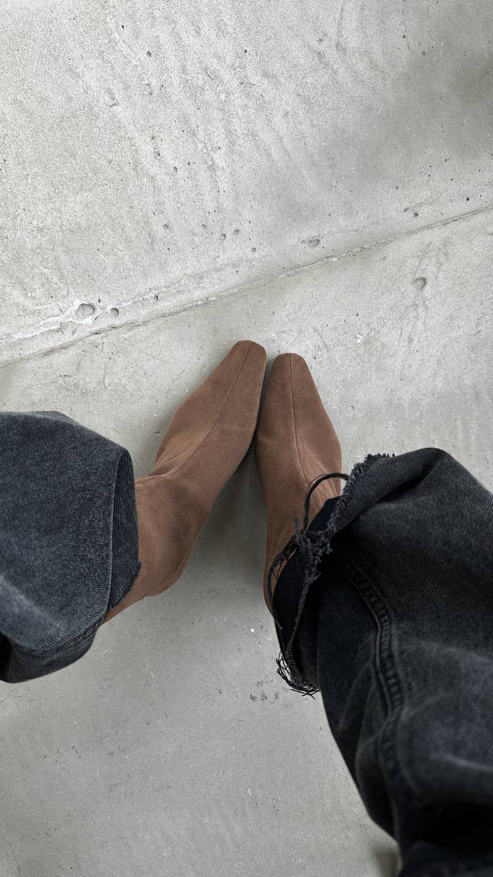 Elegant suede ankle boots - Image 5