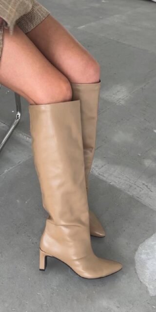 An elegant leather classic