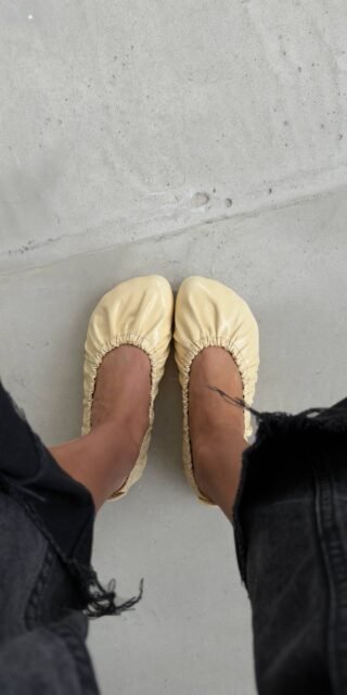 Лаконічні балетки barefoot